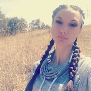 Meet your Posher, Annakarena